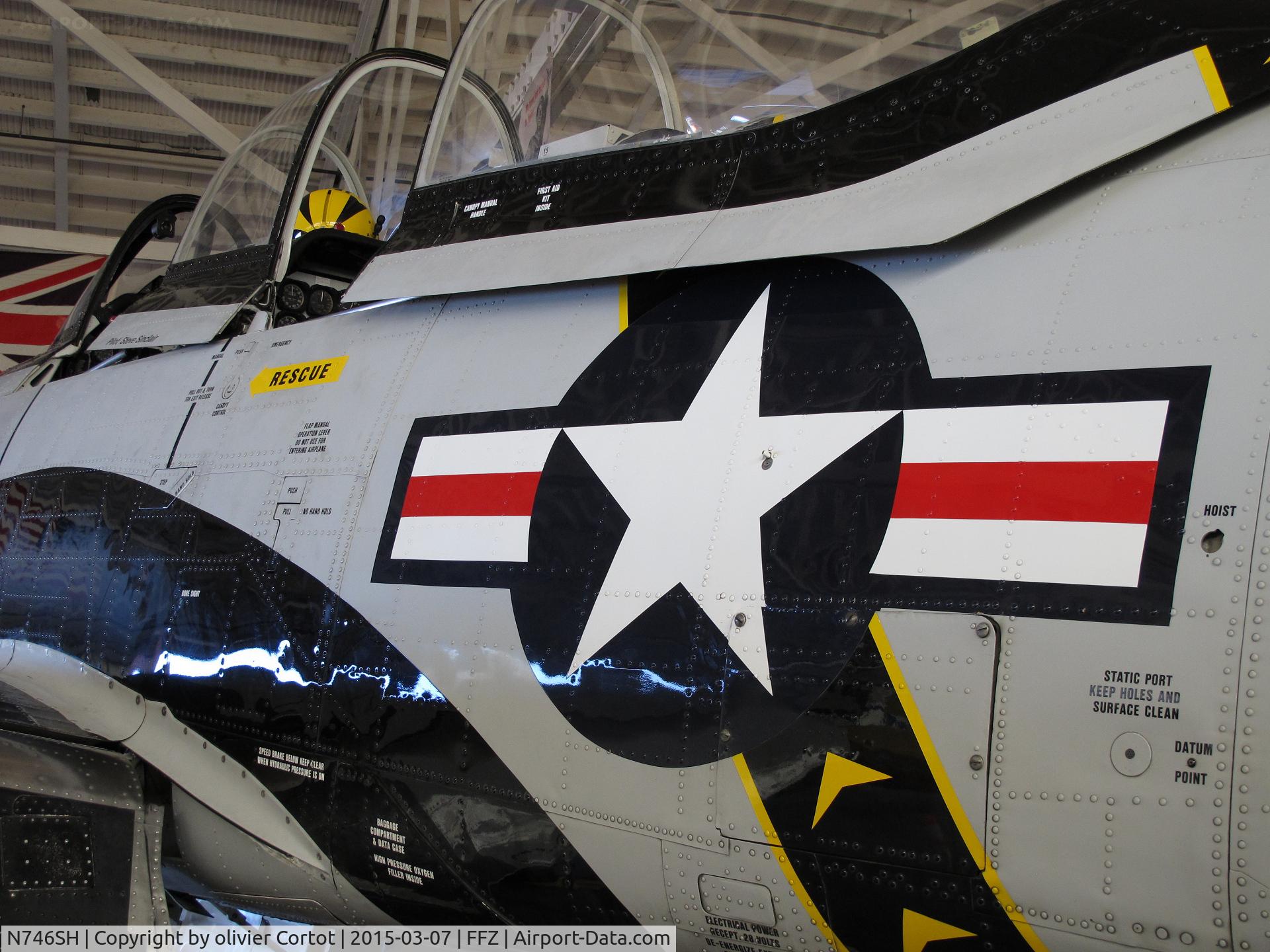N746SH, North American T-28C Trojan C/N 226-69, close-up view