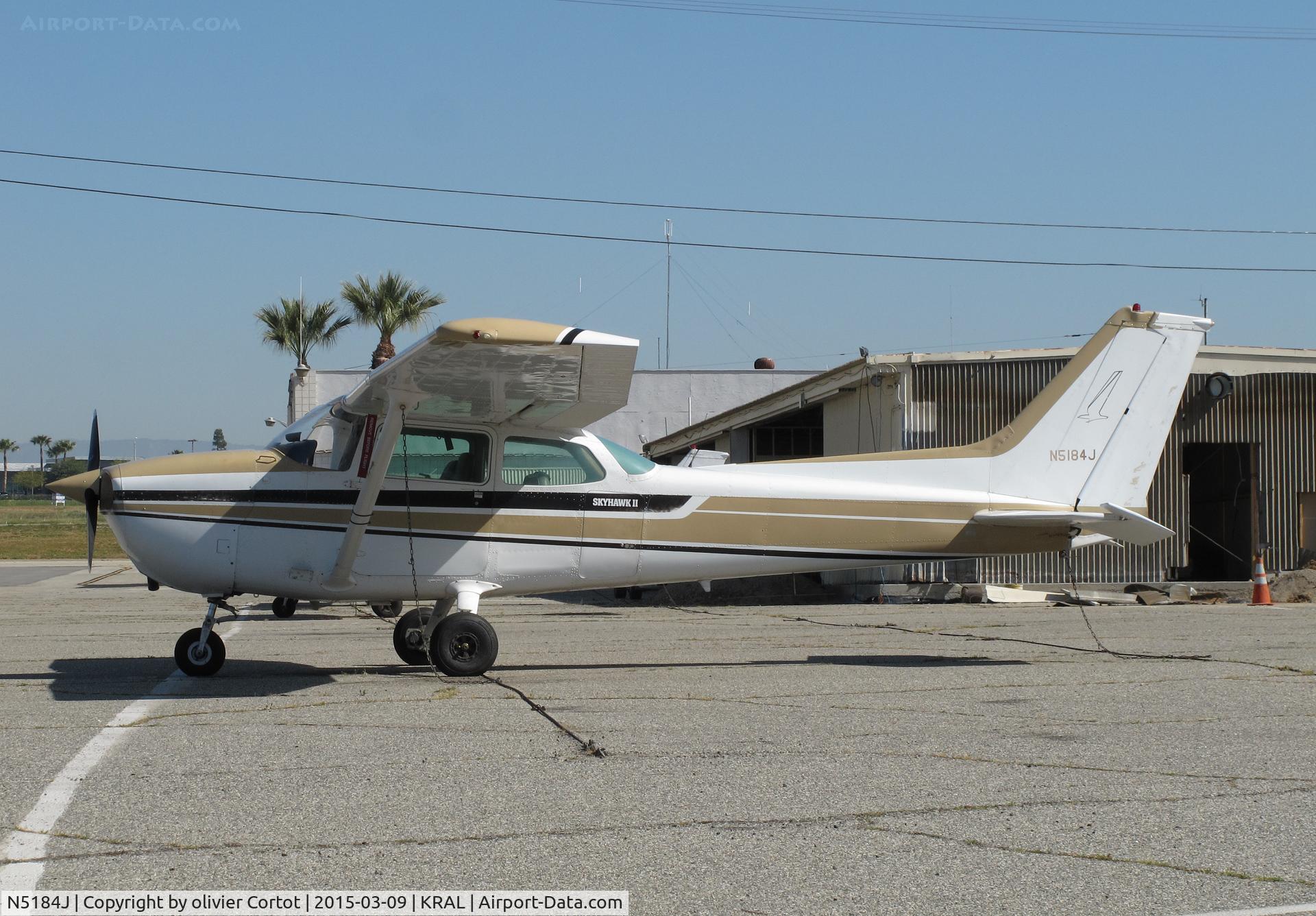 N5184J, Cessna 172N C/N 17273721, Riverside airport