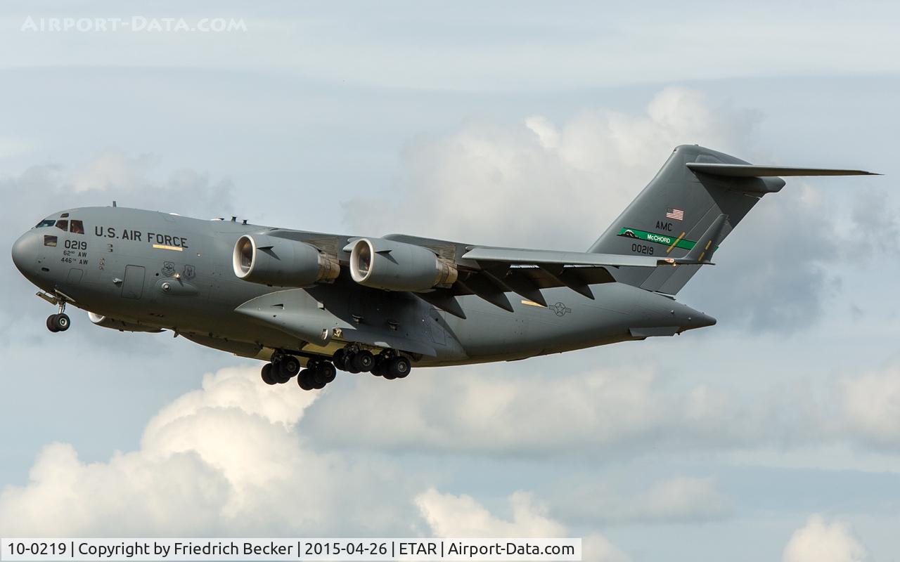 10-0219, Boeing C-17A Globemaster III C/N P-219, on final RW26