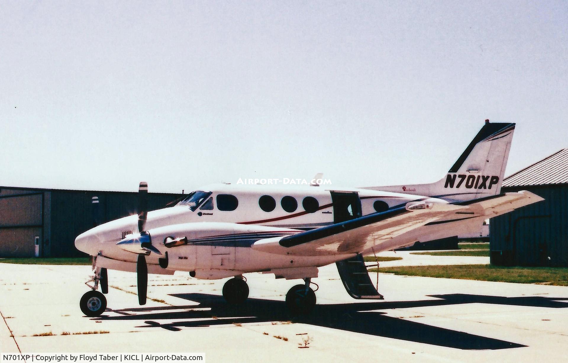 N701XP, 1979 Beech C90 King Air C/N LJ-826, Sitting on the ramp