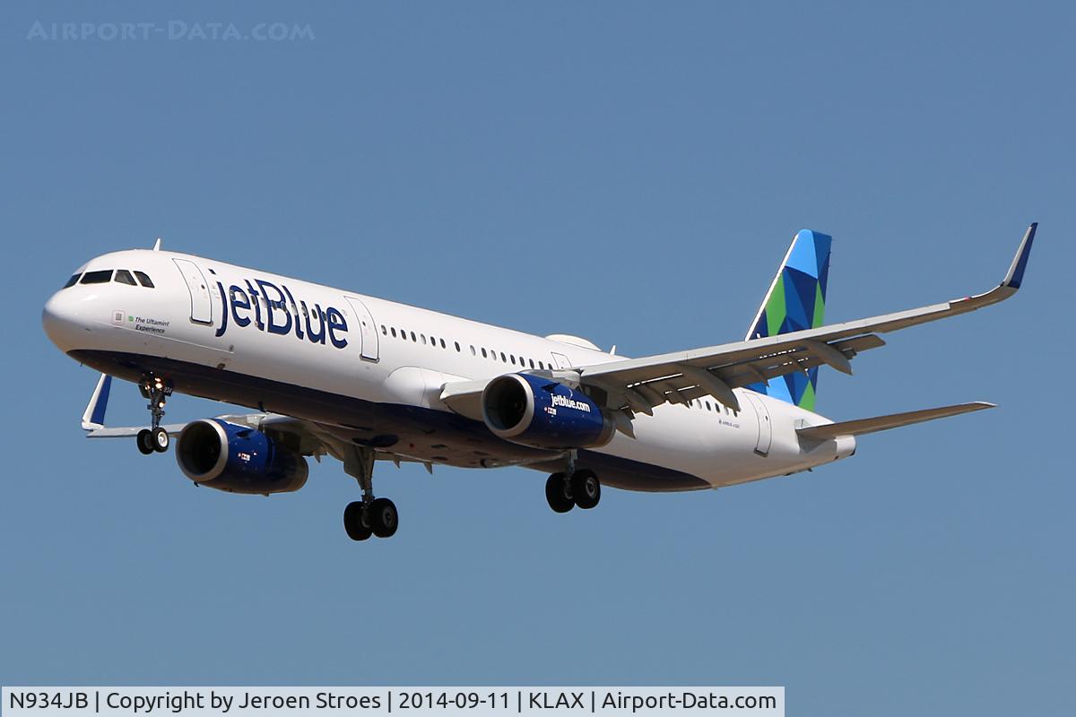 N934JB, 2014 Airbus A321-231 C/N 6130, with winglets