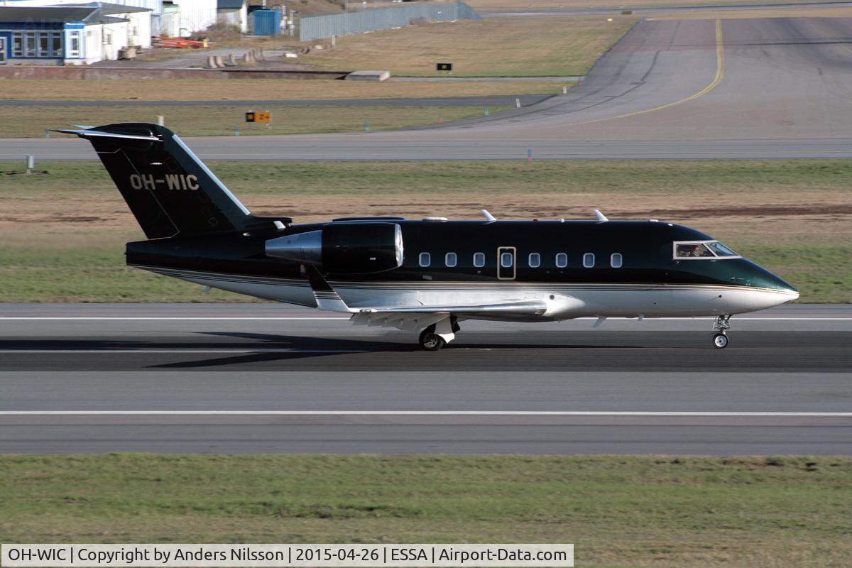 OH-WIC, 2000 Bombardier Challenger 604 (CL-600-2B16) C/N 5452, After landing  runway 26.