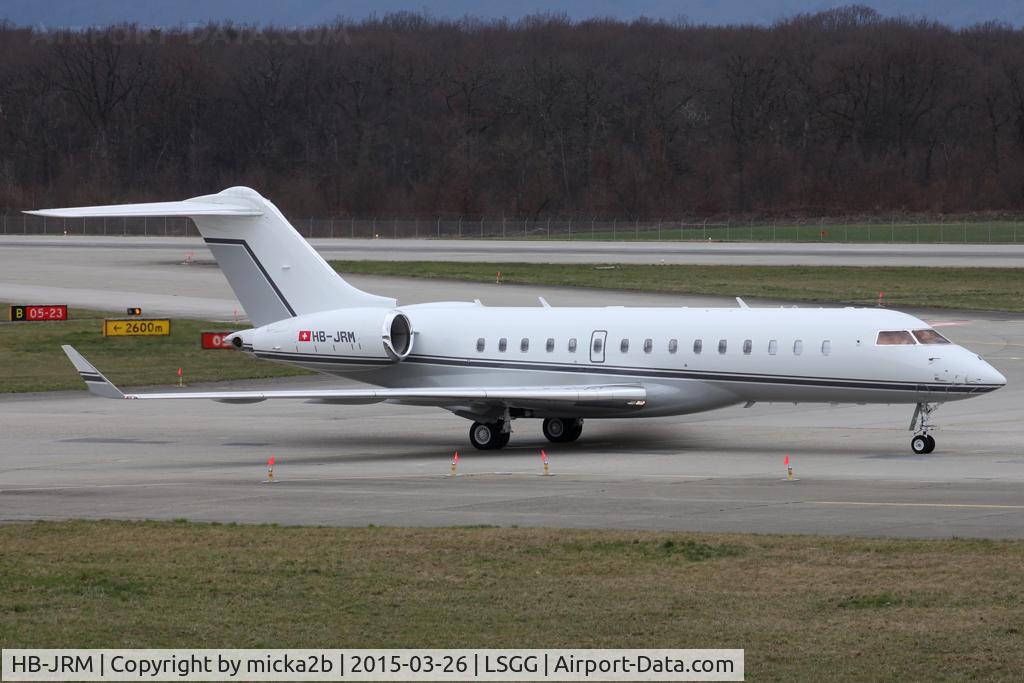 HB-JRM, 2012 Bombardier BD-700-1A10 Global 6000 C/N 9514, Taxiing