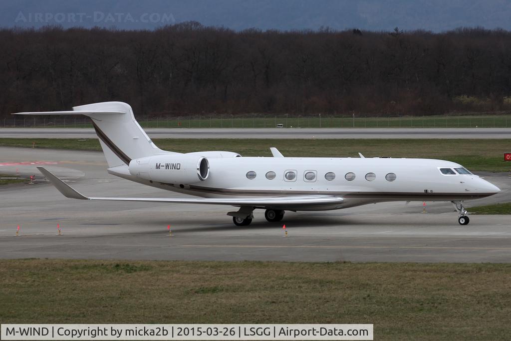 M-WIND, 2014 Gulfstream Aerospace G650 (G-VI) C/N 6080, Taxiing