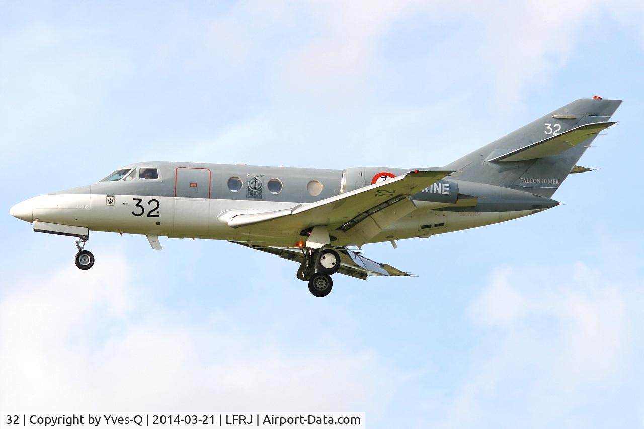 32, 1974 Dassault Falcon 10MER C/N 32, French Naval Aviation Falcon 10 MER, Short approach rwy 26, Landivisiau Naval Air Base (LFRJ)
