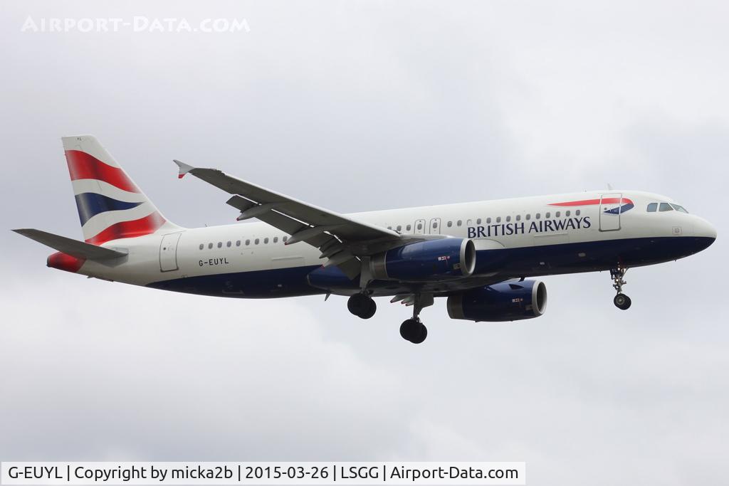 G-EUYL, 2011 Airbus A320-232 C/N 4725, Landing