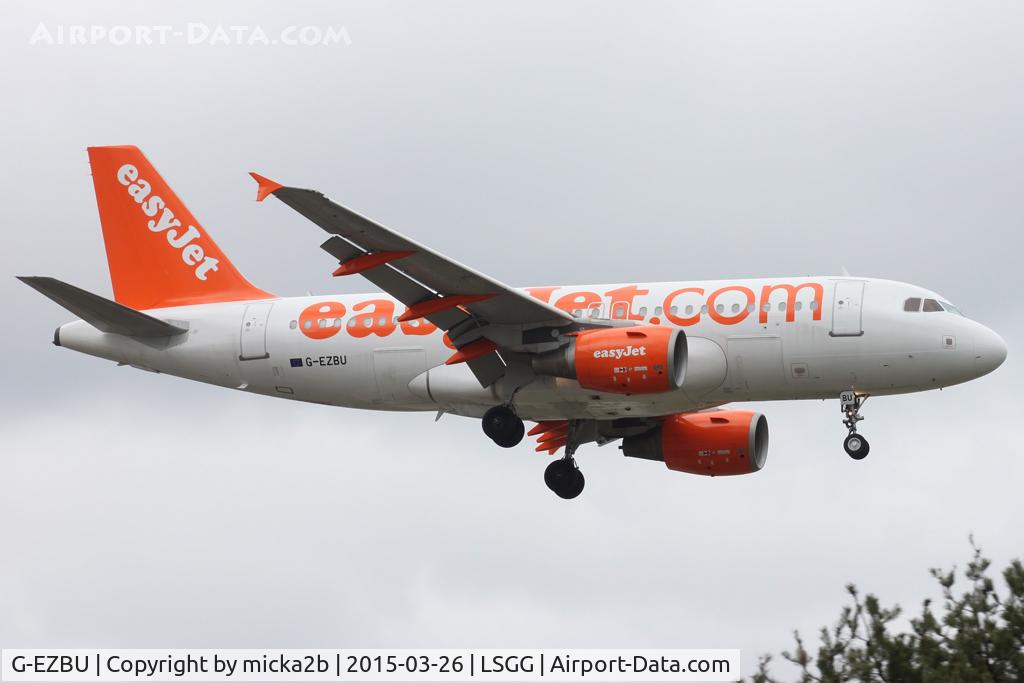 G-EZBU, 2007 Airbus A319-111 C/N 3118, Landing