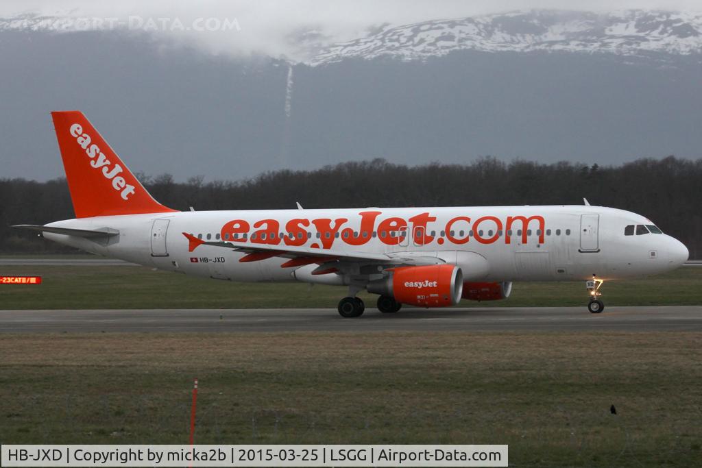 HB-JXD, 2011 Airbus A320-214 C/N 5150, Taxiing