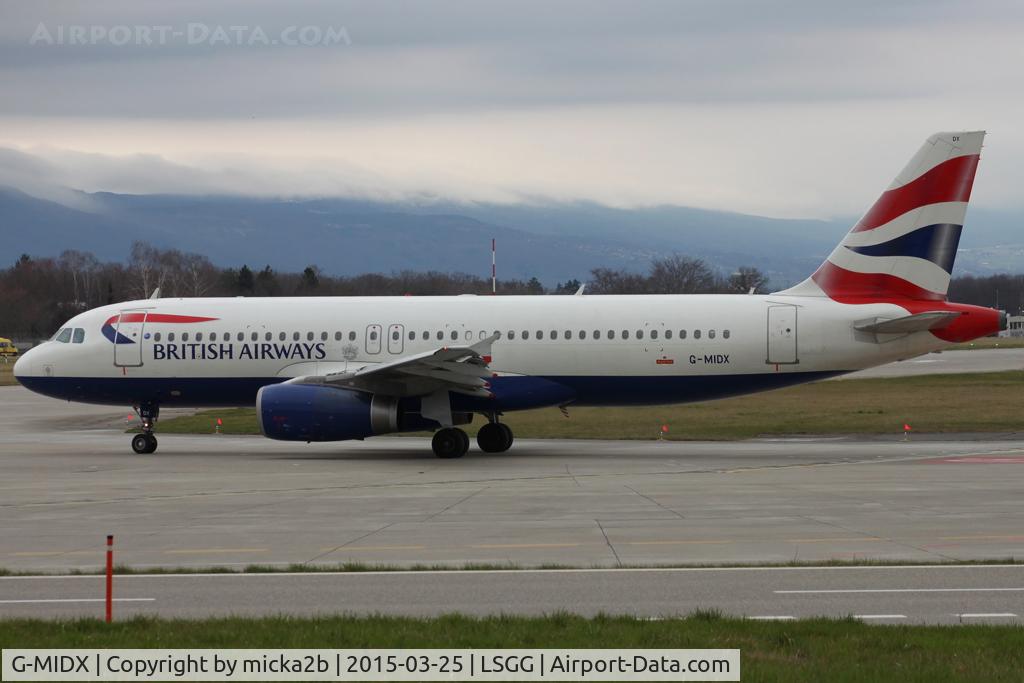 G-MIDX, 2000 Airbus A320-232 C/N 1177, Taxiing. Scrapped in January 2023.