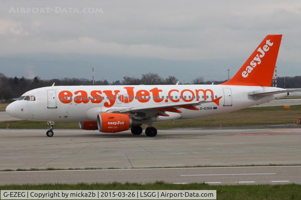 G-EZEG, 2004 Airbus A319-111 C/N 2181, Taxiing. Scrapped in november 2019.