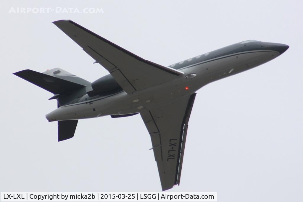 LX-LXL, 2001 Dassault Falcon 50EX C/N 315, Take off