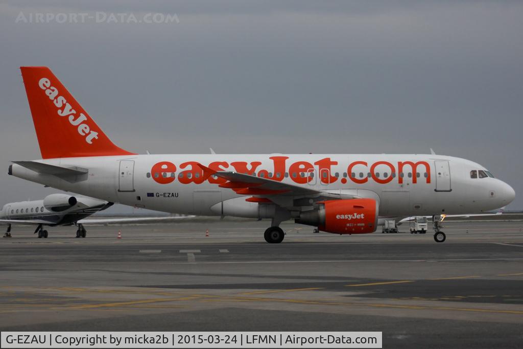 G-EZAU, 2006 Airbus A319-111 C/N 2795, Taxiing