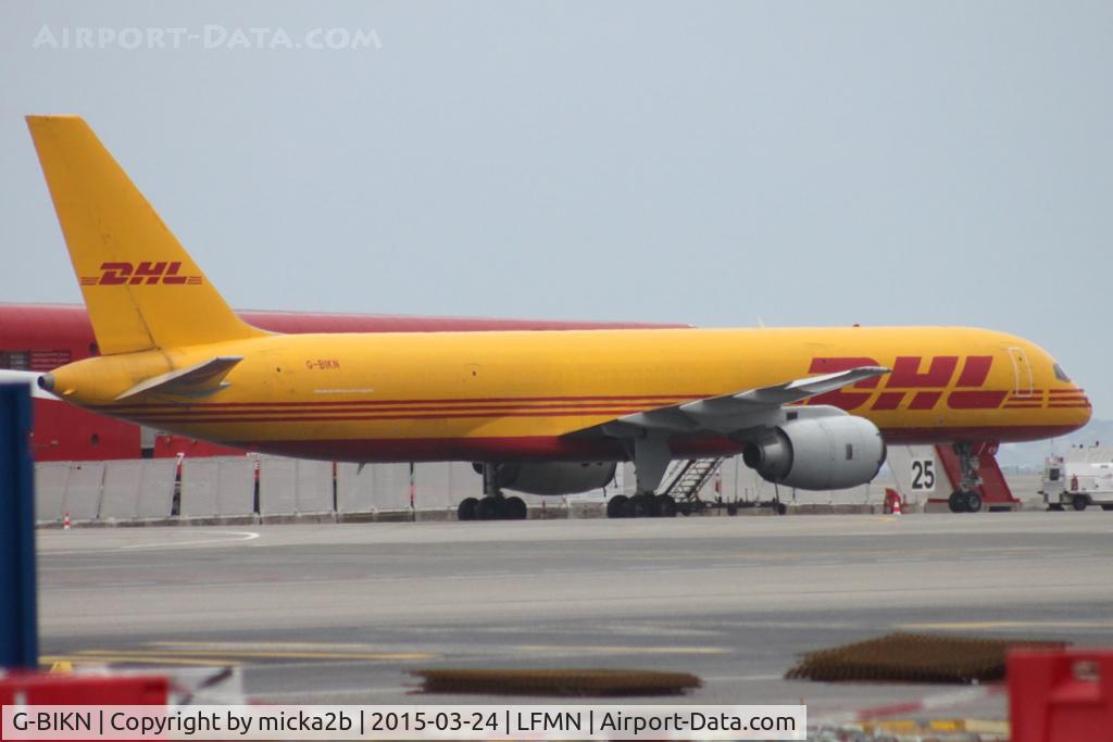 G-BIKN, 1985 Boeing 757-236/SF C/N 22186, Parked. Scrapped in april 2015