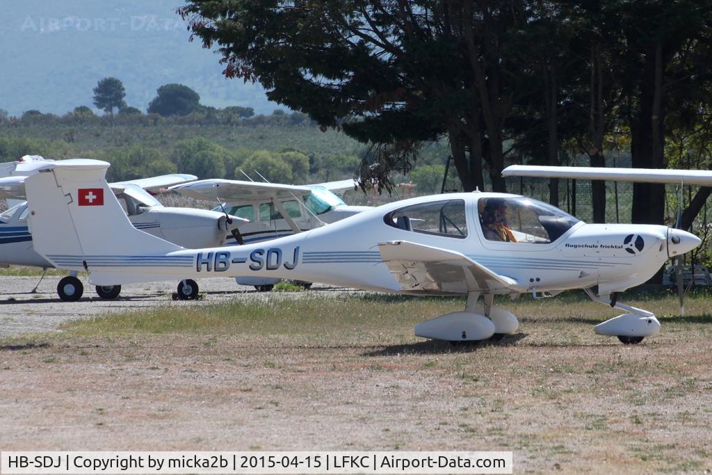 HB-SDJ, 2004 Diamond DA-40 Diamond Star C/N 40.393, Taxiing