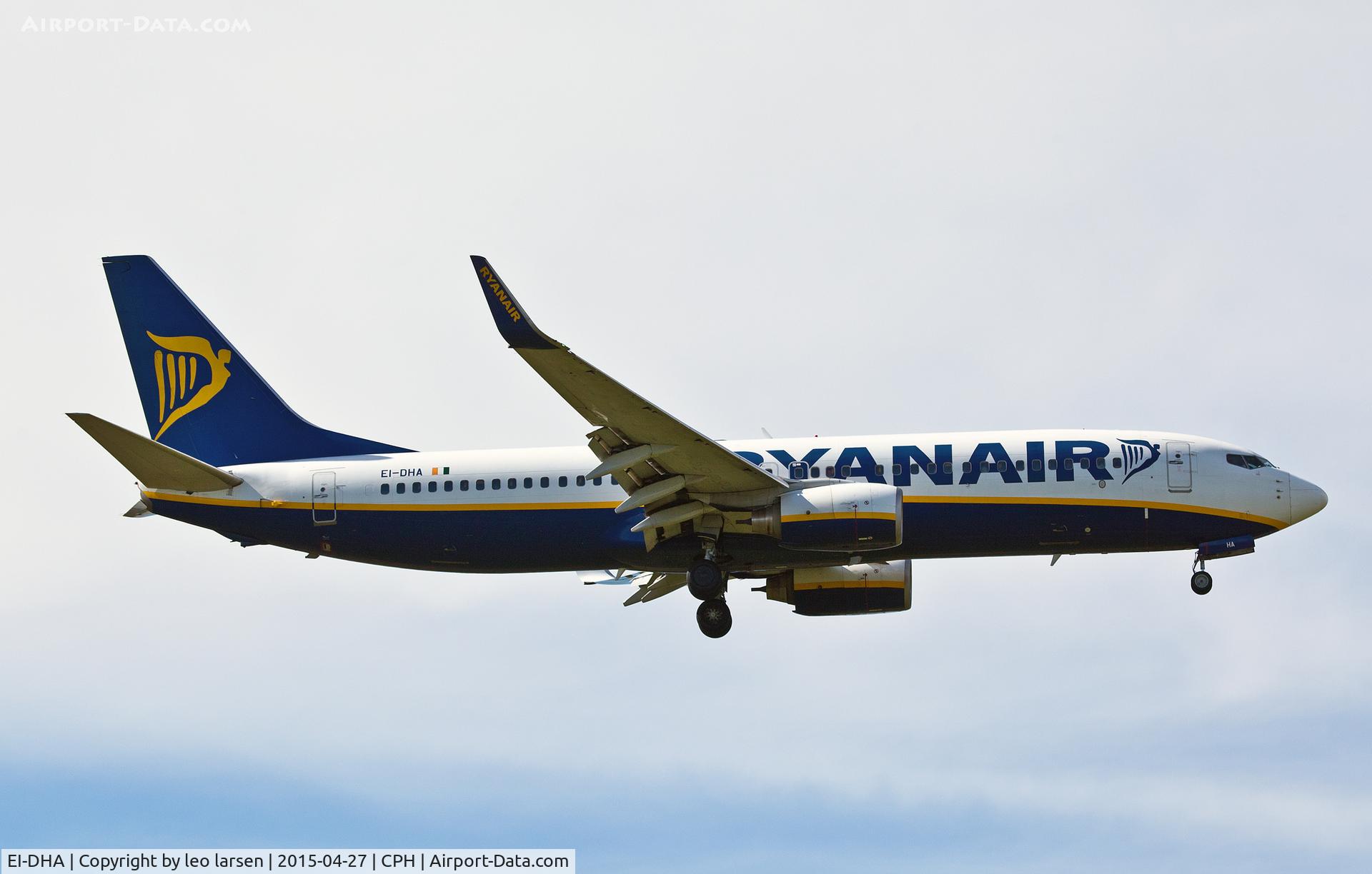 EI-DHA, 2005 Boeing 737-8AS C/N 33571, Copenhagen Kastrup 27.4.15