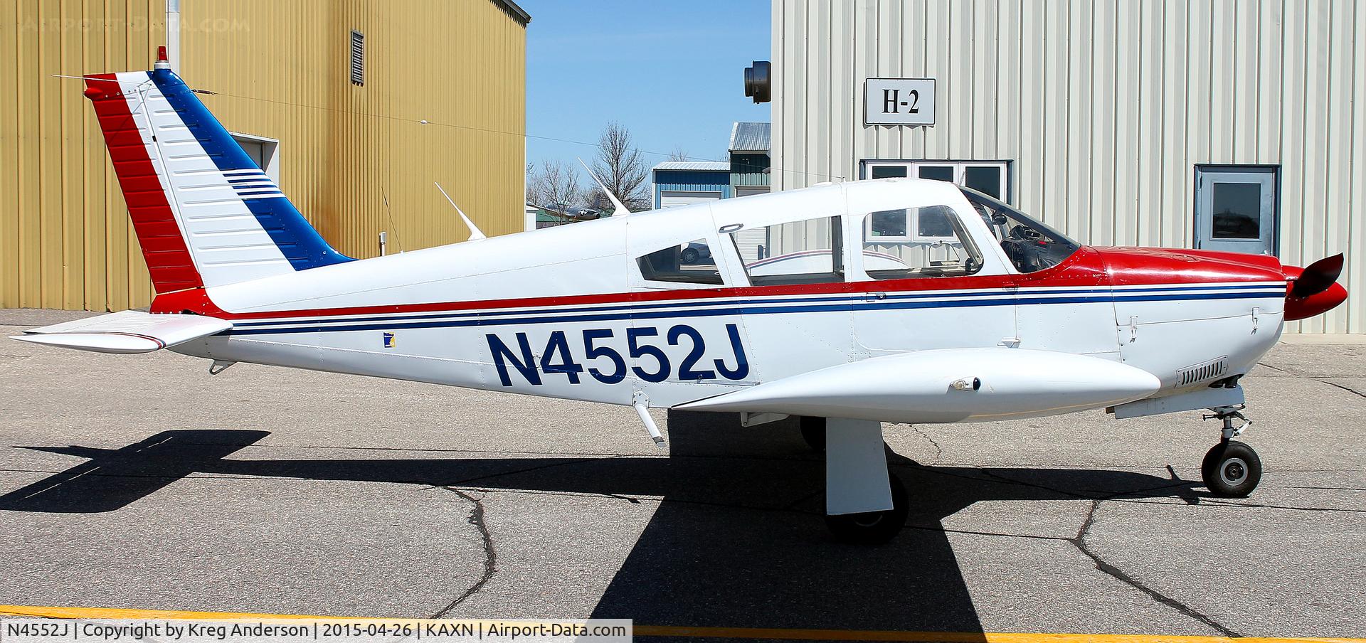 N4552J, 1968 Piper PA-28R-180 Cherokee Arrow C/N 28R-30413, Piper PA-28R-180 Cherokee Arrow on the ramp.