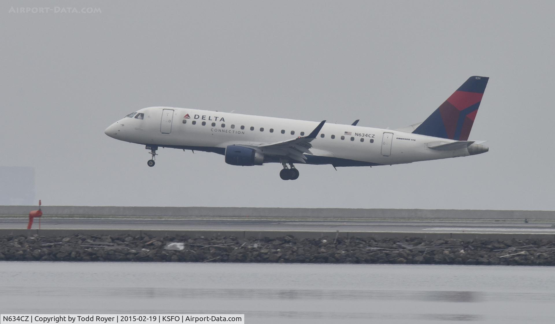 N634CZ, 2008 Embraer 175LR (ERJ-170-200LR) C/N 17000246, Landing at SFO
