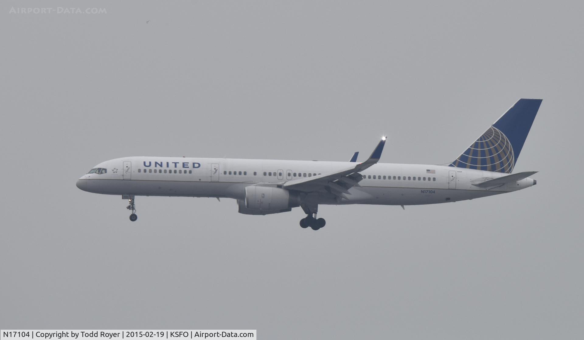 N17104, 1994 Boeing 757-224 C/N 27294, Landing at SFO