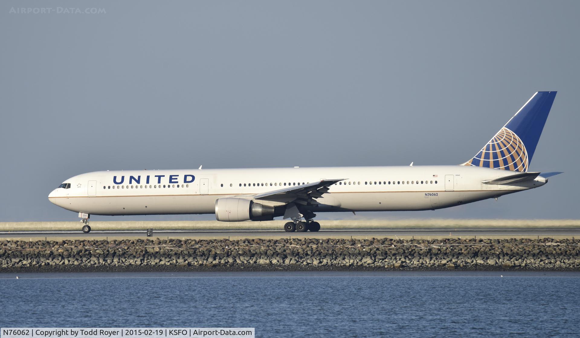 N76062, 2002 Boeing 767-424/ER C/N 29457, Departing SFO