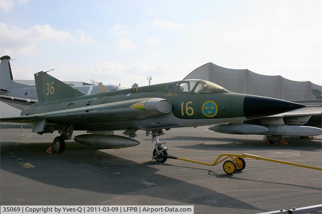 35069, 1961 Saab J-35A Draken C/N 35-069, Saab J-35A Draken, Air & Space Museum Paris-Le Bourget (LFPB-LBG)