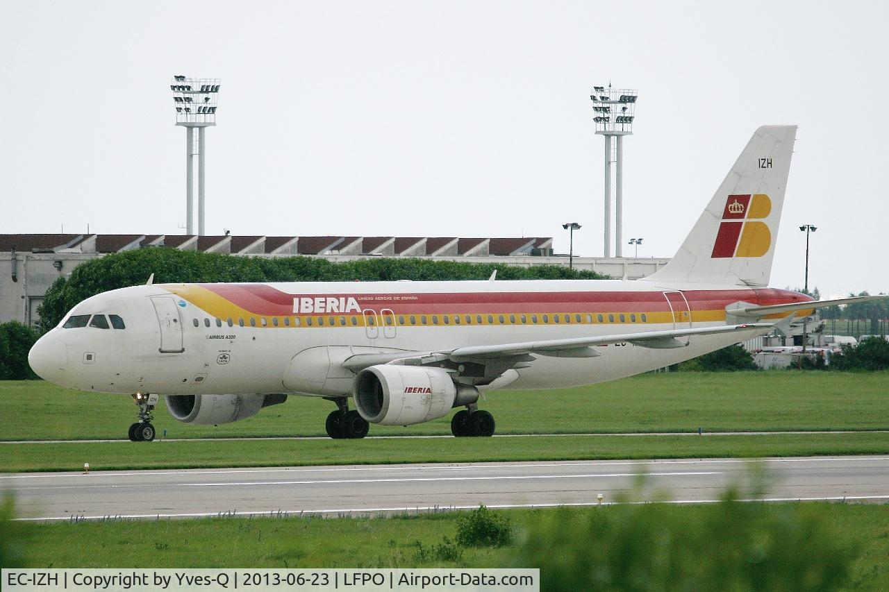 EC-IZH, 2004 Airbus A320-214 C/N 2225, Airbus A320-214, Taxiing after Landing Rwy 26, Paris-Orly Airport (LFPO-ORY)