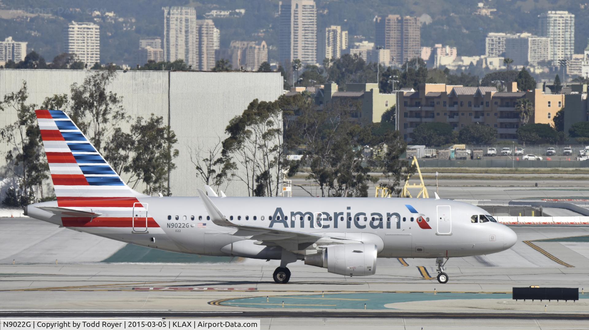 N9022G, 2014 Airbus A319-112 C/N 6310, Taxiing to gate at LAX