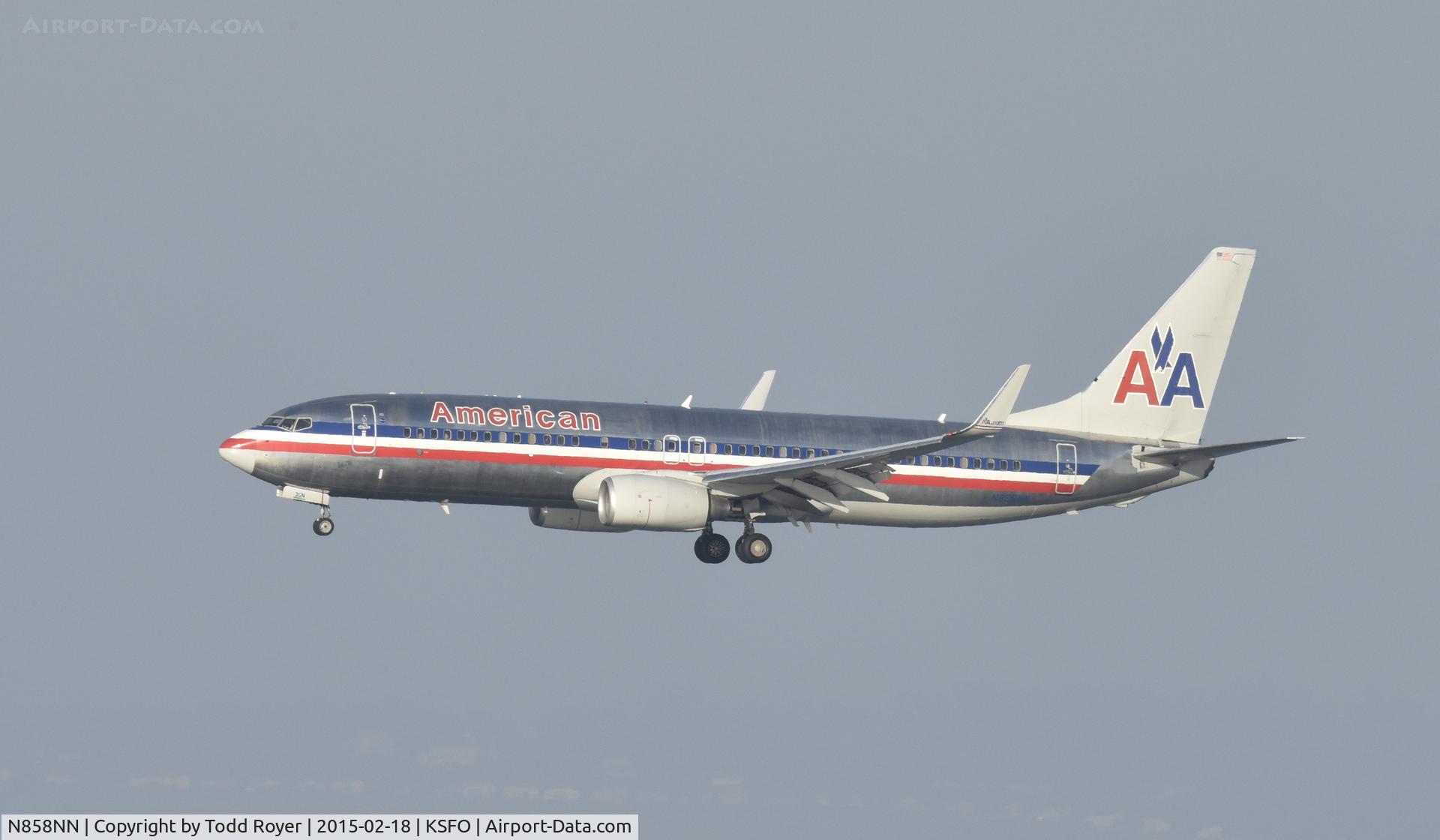 N858NN, Boeing 737-823 C/N 30904, Landing at SFO