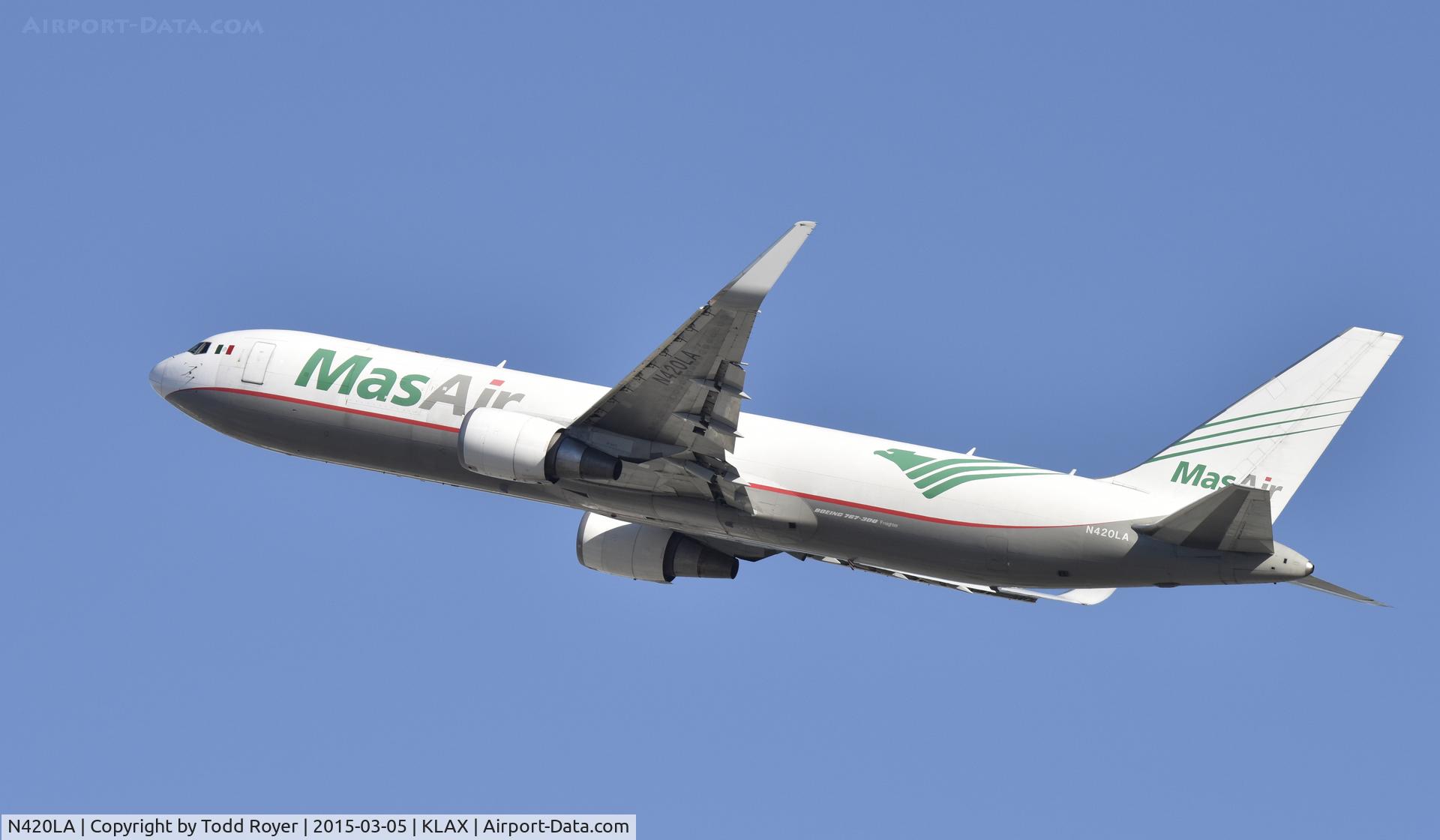 N420LA, 2006 Boeing 767-316F C/N 34627, Departing LAX on 25R