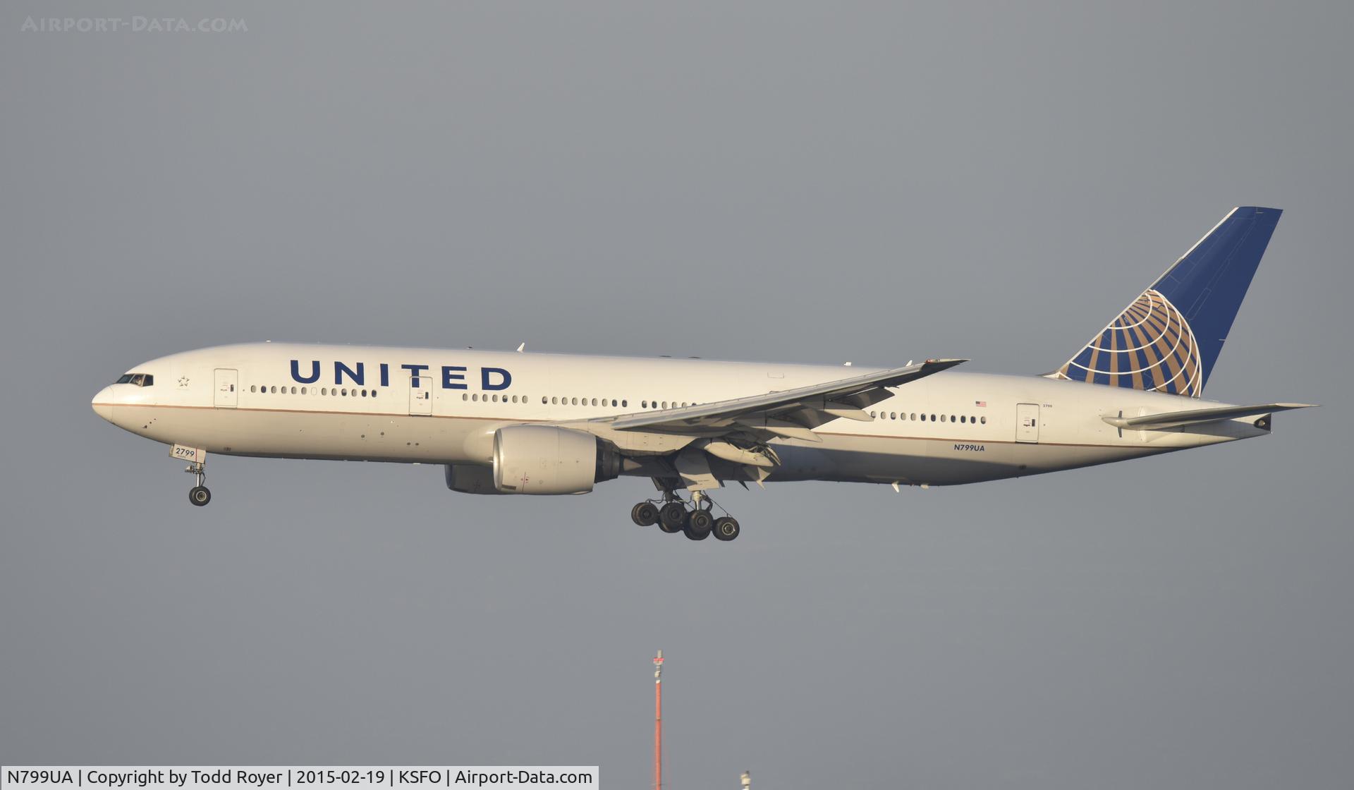 N799UA, 1998 Boeing 777-222 C/N 26926, Landing at SFO