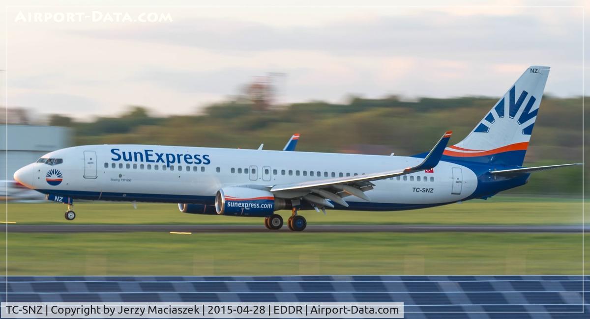 TC-SNZ, 2000 Boeing 737-86N C/N 28616, Boeing 737-86N