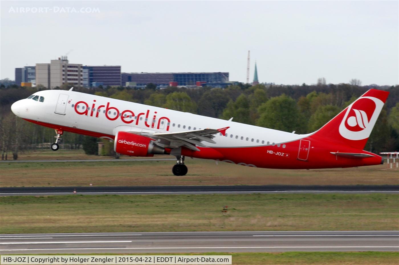 HB-JOZ, 2011 Airbus A320-214 C/N 4631, Leaving TXL with direction ZRH...