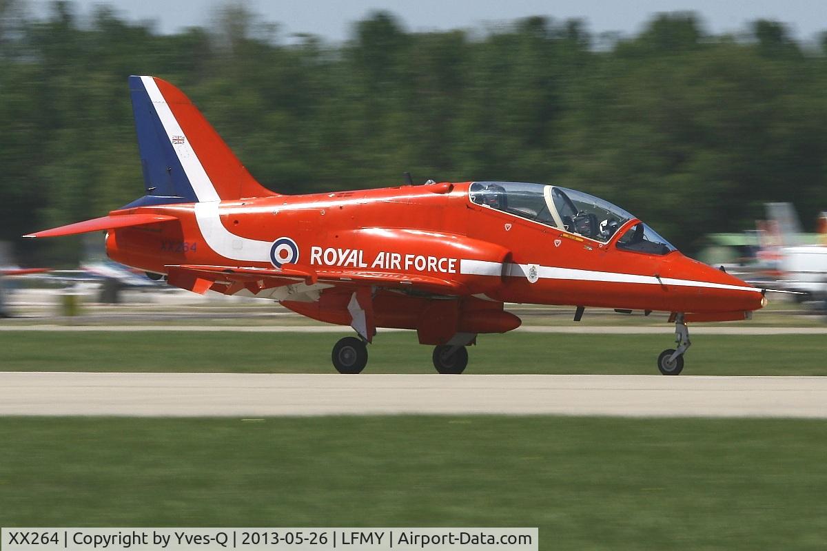 XX264, 1978 Hawker Siddeley Hawk T.1A C/N 100/312100, Royal Air Force Red Arrows Hawker Siddeley Hawk T.1, Take-off Rwy 34, Salon de Provence Air Base 701 (LFMY) Open day 2013
