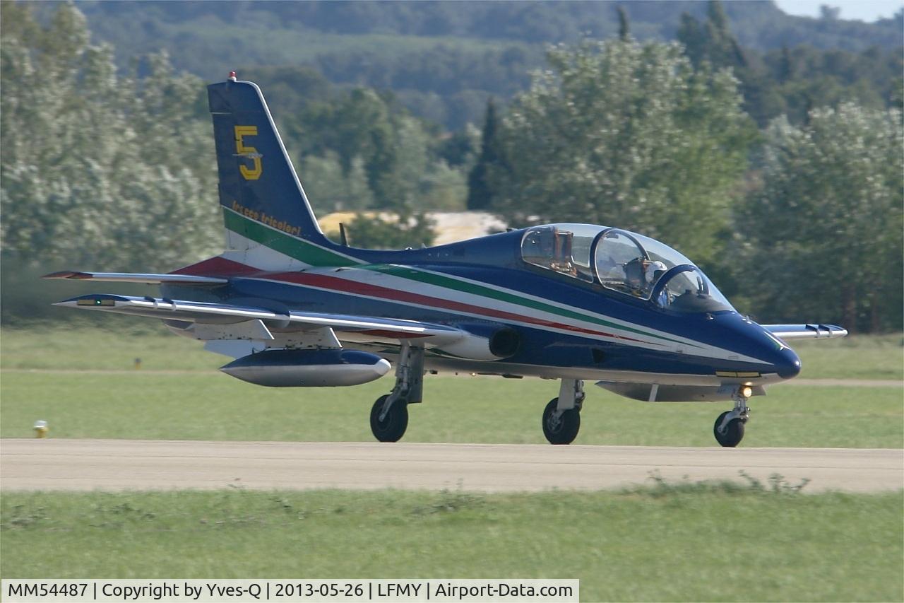 MM54487, Aermacchi MB-339PAN C/N 6684/079/AA035, Italian Air Force Aermacchi MB-339PAN, Number 5 in may 2013, Frecce Tricolori Aerobatic Team, Landing rwy 34, Salon De Provence Air Base 701 (LFMY) Open day 2013