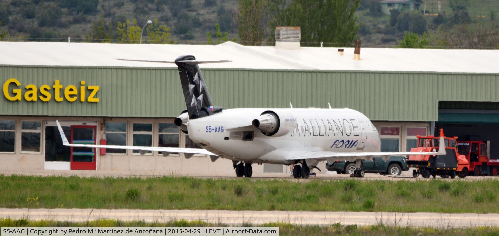 S5-AAG, 2000 Canadair CRJ-200LR (CL-600-2B19) C/N 7384, Foronda Vitoria-Gasteiz - España