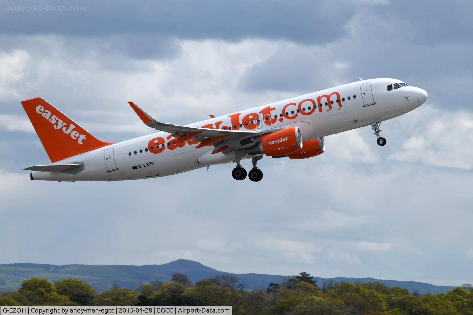 G-EZOH, 2015 Airbus A320-214 C/N 6546, just taken off from man egcc uk