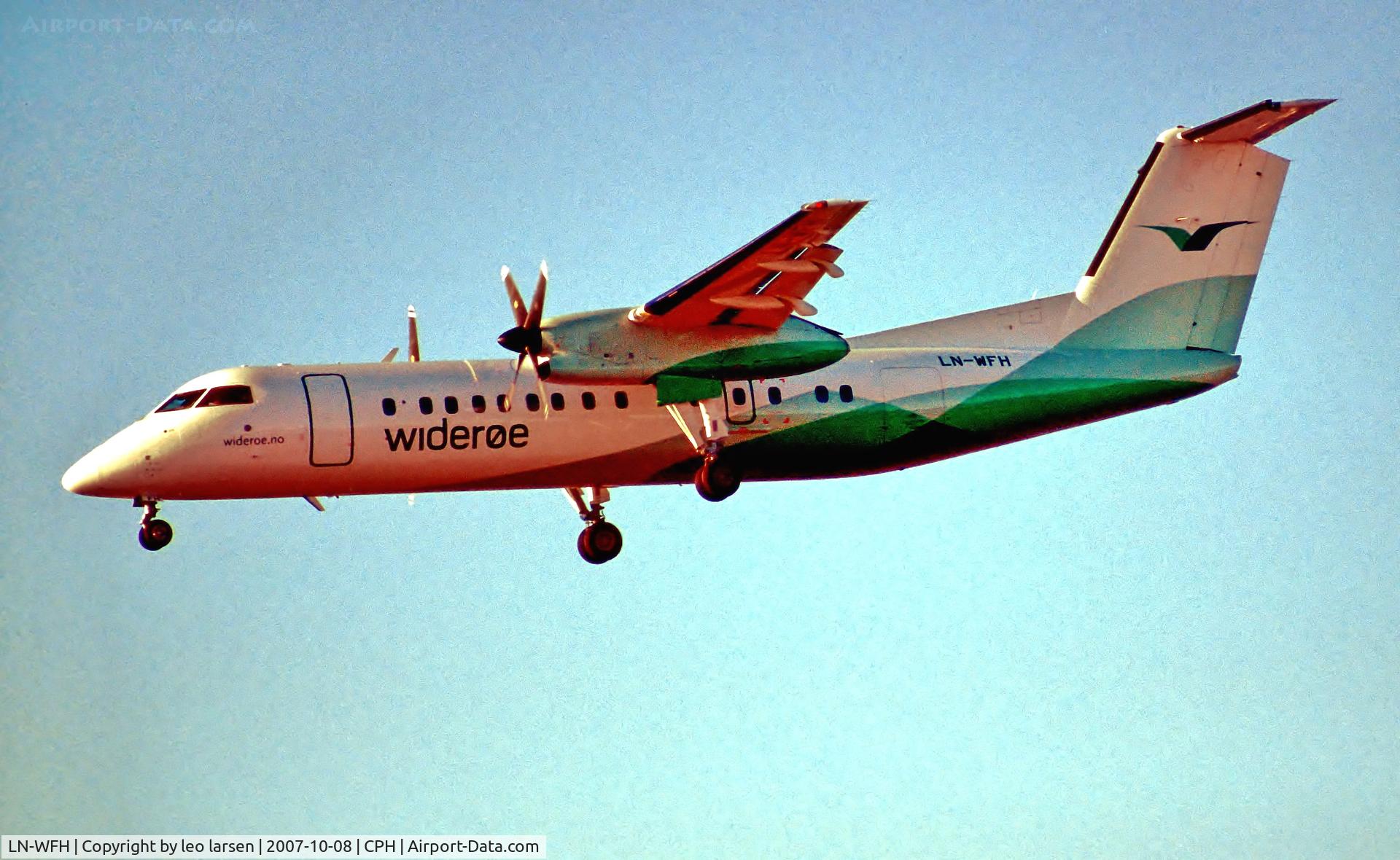 LN-WFH, 1990 De Havilland Canada DHC-8-311 Dash 8 C/N 238, Copenhagen Kastrup 8.10.07