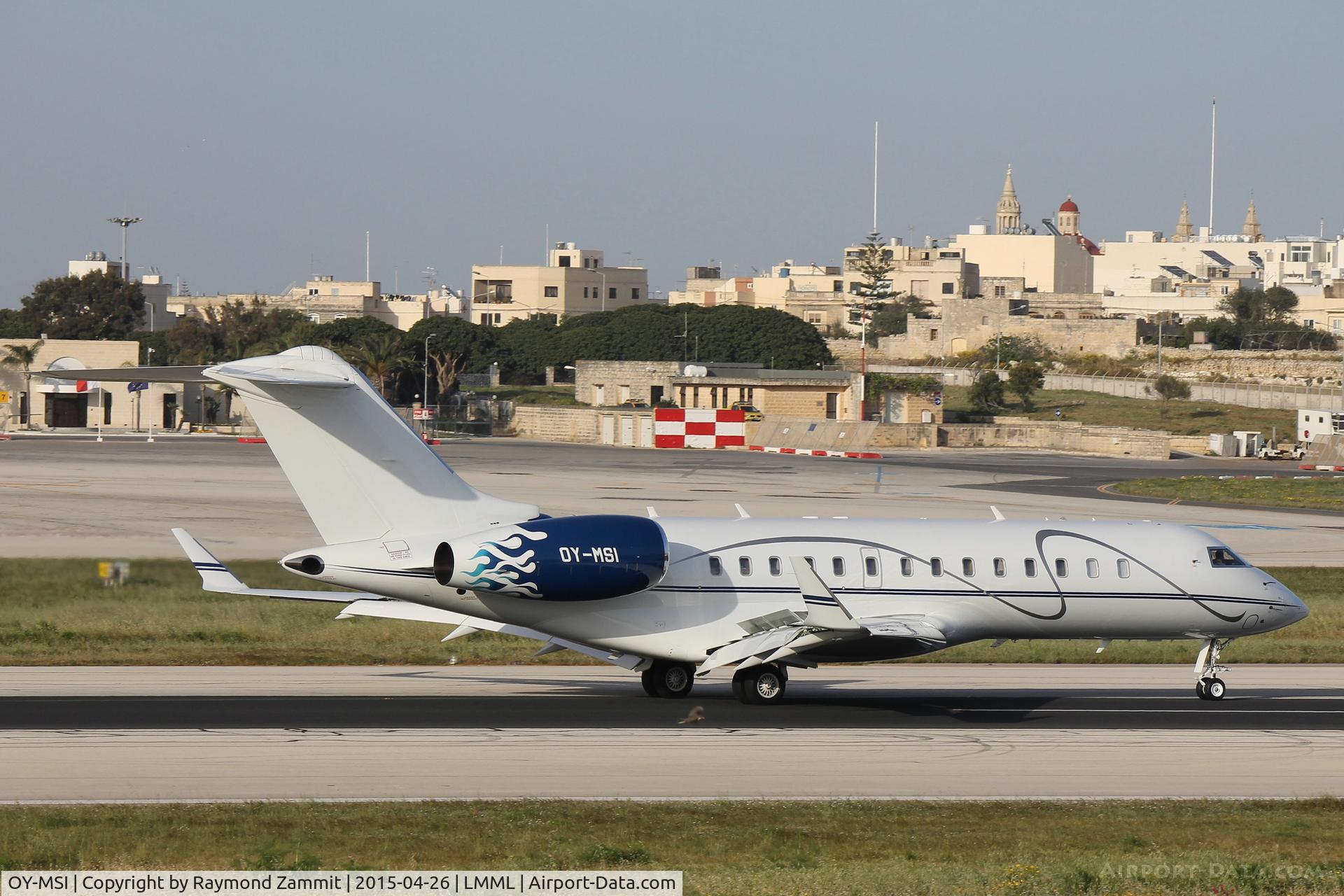 OY-MSI, 1999 Bombardier BD-700-1A10 Global Express C/N 9032, Bombardier BD-700 OY-MSI Execujet