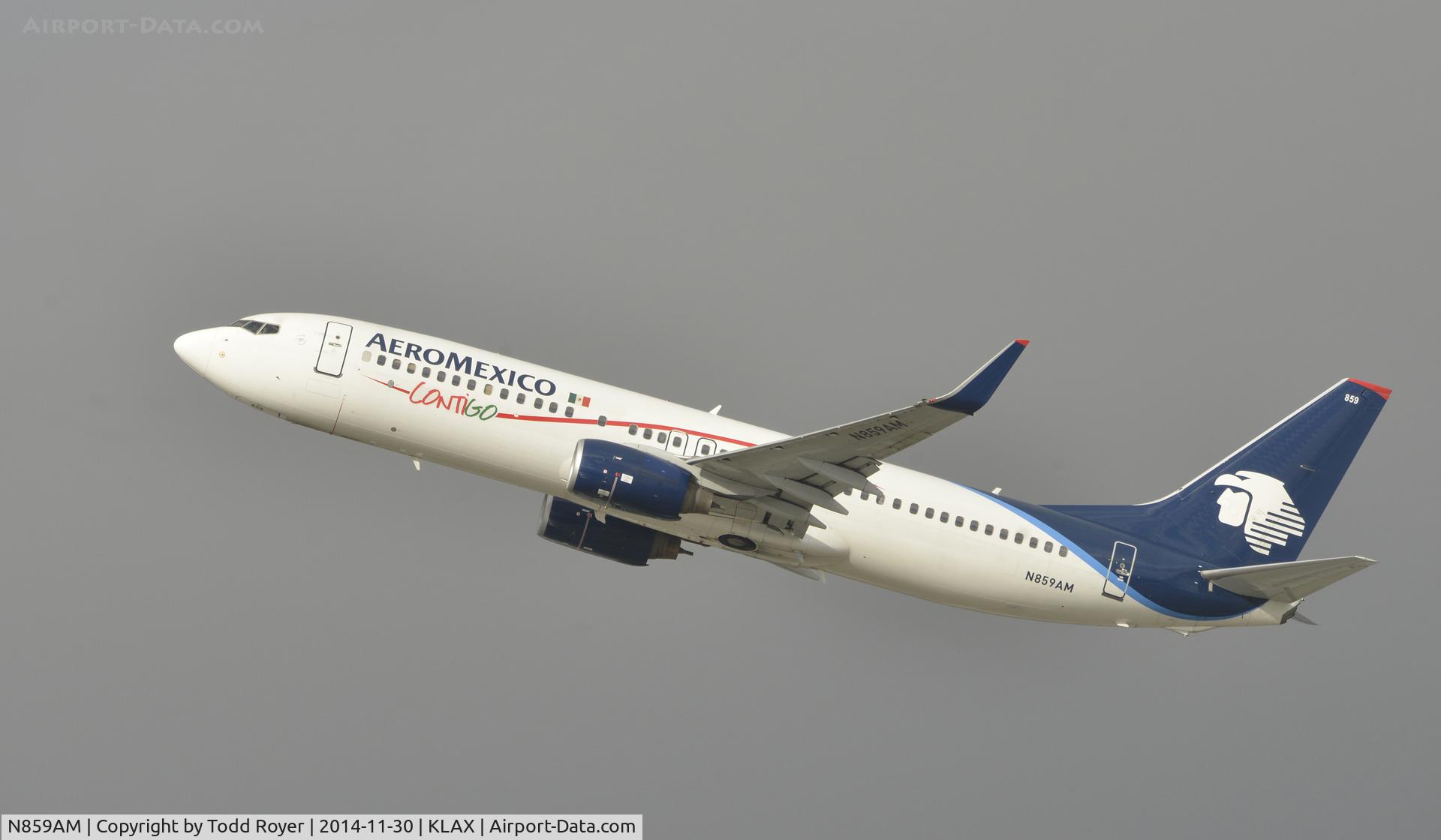 N859AM, 2003 Boeing 737-8Q8 C/N 32796, Departing LAX on 25R