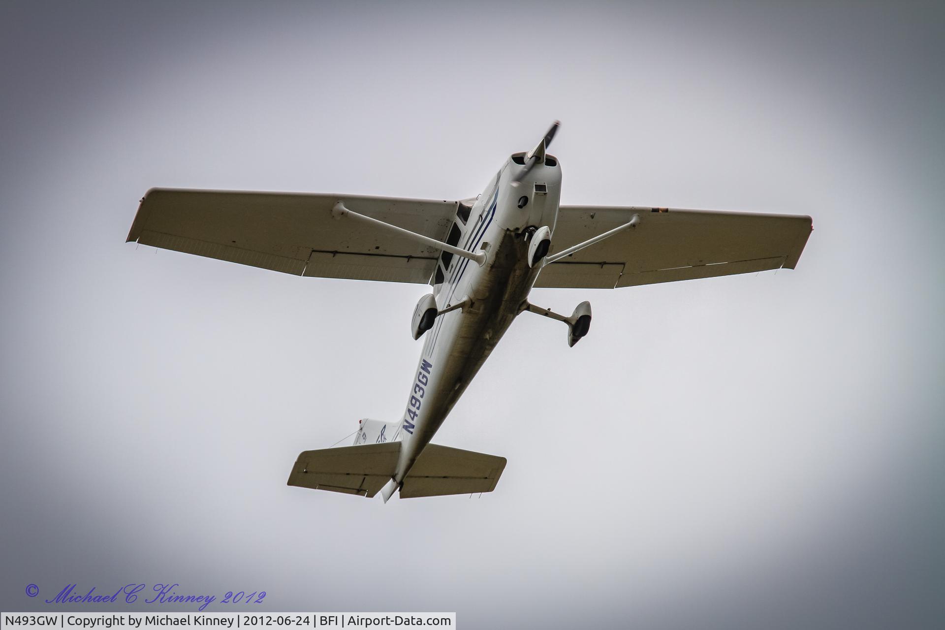 N493GW, 2003 Cessna 172S C/N 172S9493, During take off