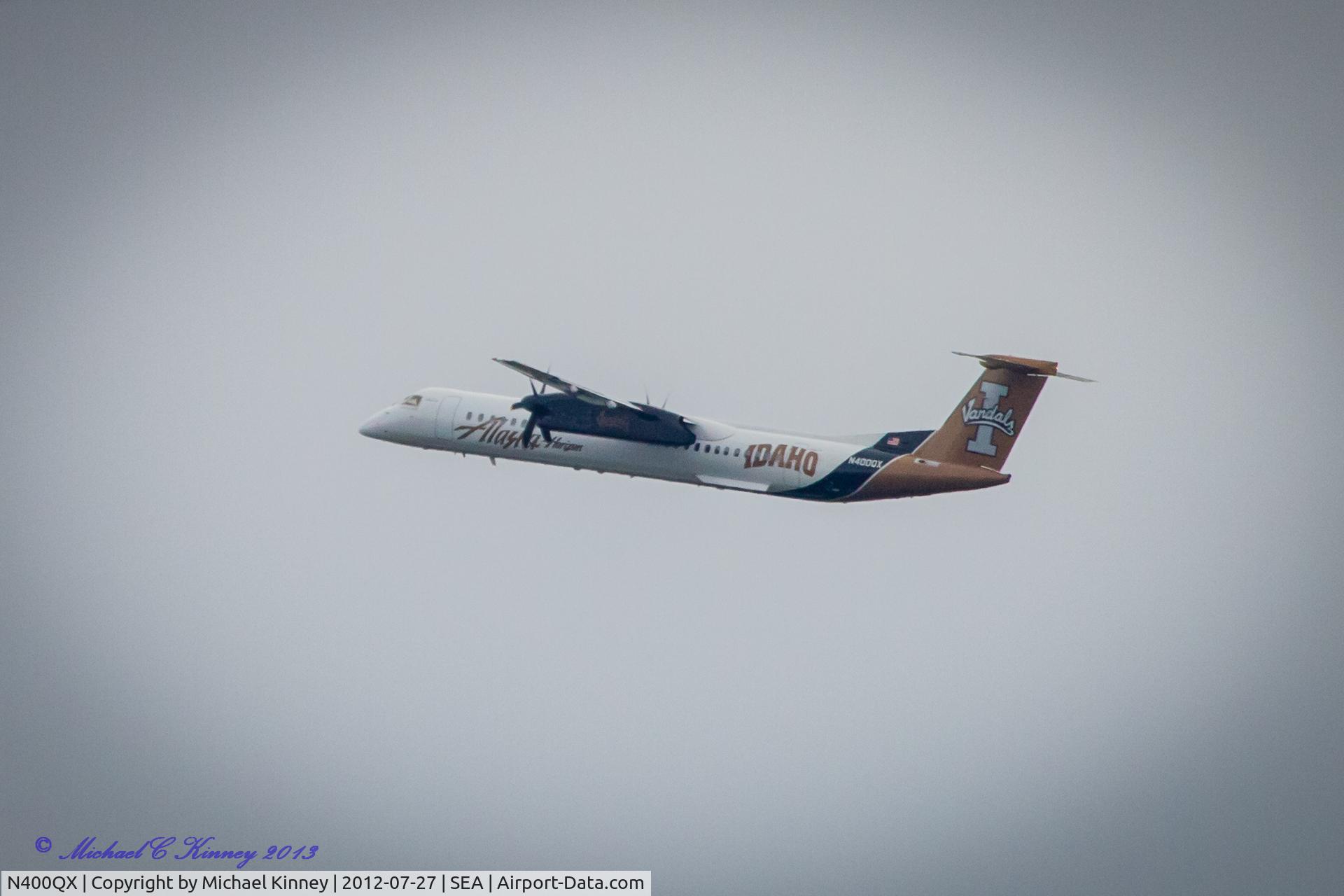 N400QX, 2000 Bombardier DHC-8-402 Dash 8 C/N 4030, After take off