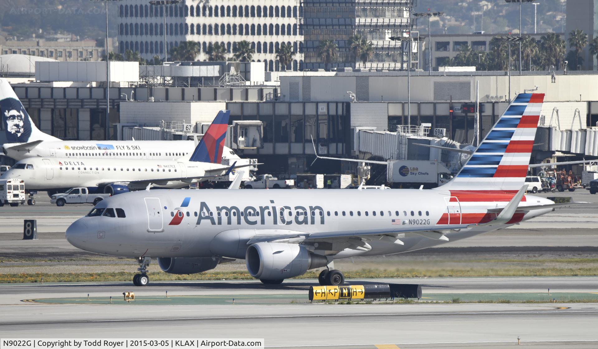 N9022G, 2014 Airbus A319-112 C/N 6310, Taxiing to gate at LAX