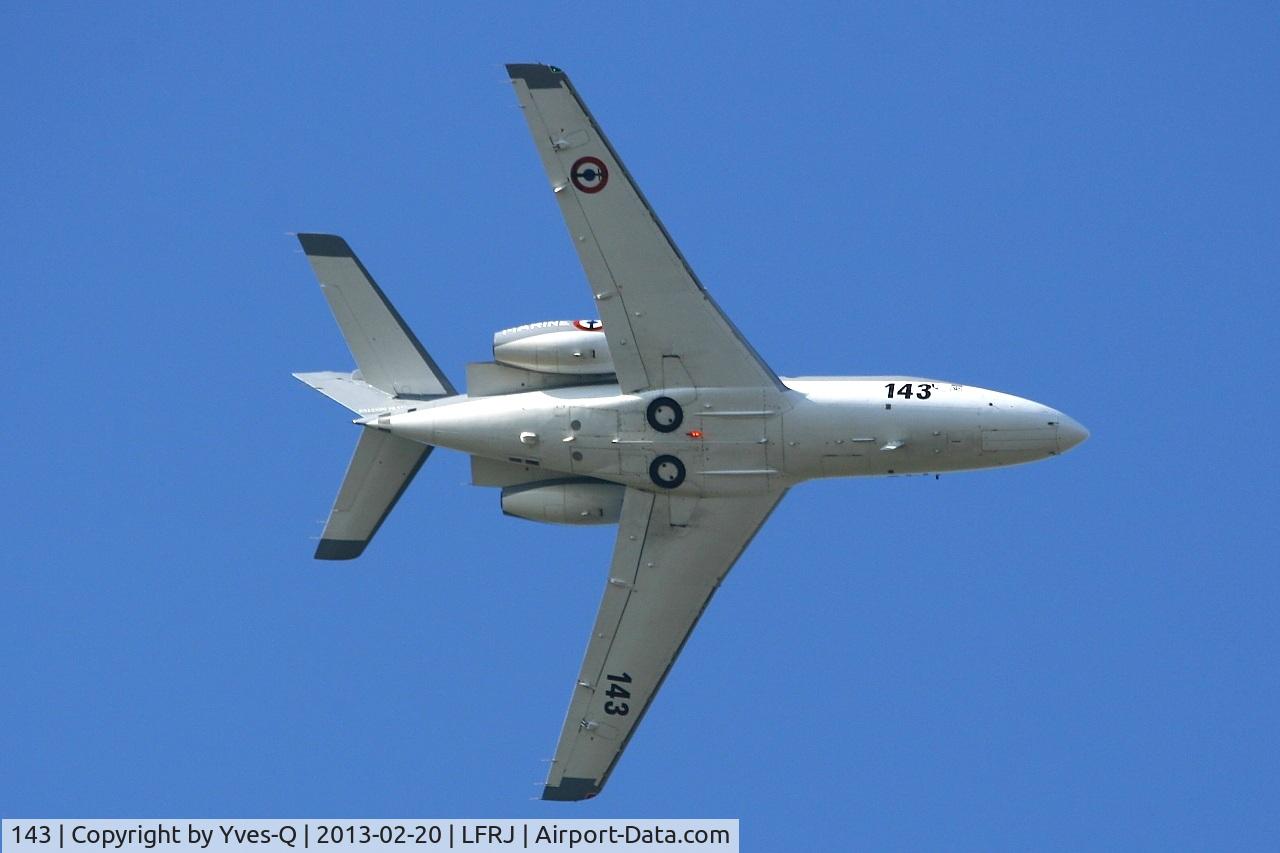 143, 1979 Dassault Falcon 10MER C/N 143, Dassault Falcon 10MER, Break over Landivisiau Naval Air Base (LFRJ)
