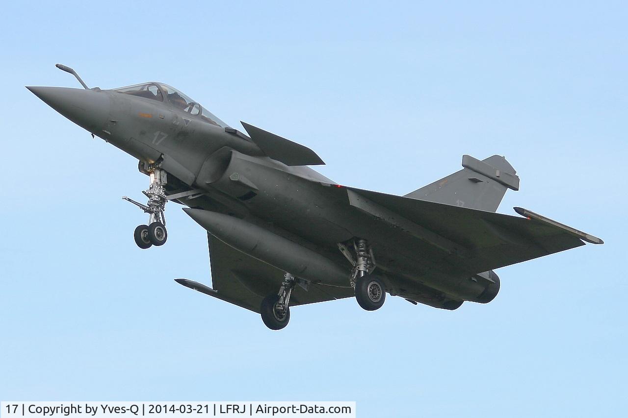 17, Dassault Rafale M C/N 17, Dassault Rafale M, Short approach rwy 26, Landivisiau Naval Air Base (LFRJ)