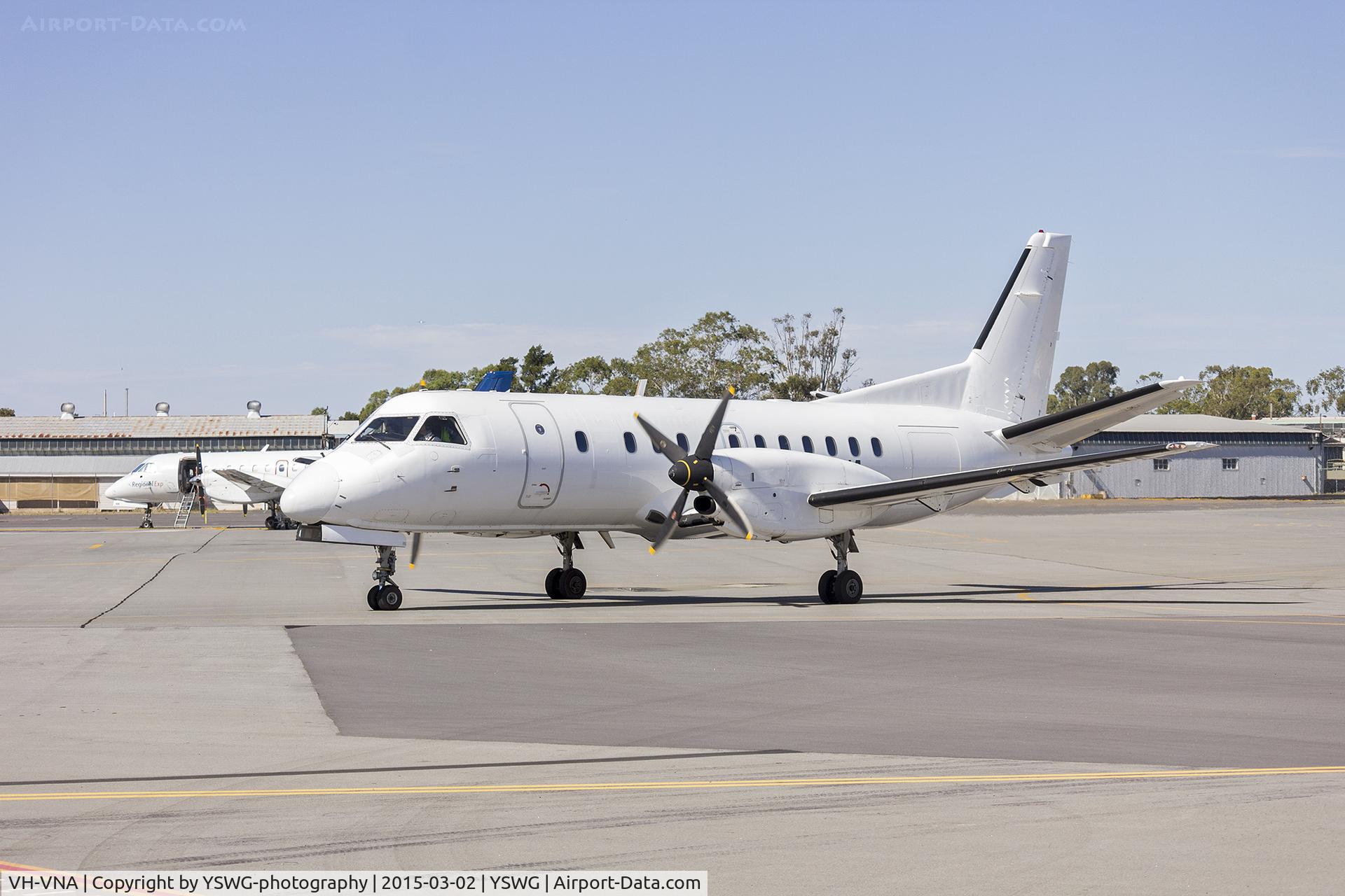 VH-VNA, 1992 Saab 340B C/N 340B-301, Regional Express Airlines (VH-VNA) Saab 340B, ex Vincent Aviation, taxiing at Wagga Wagga Airport.