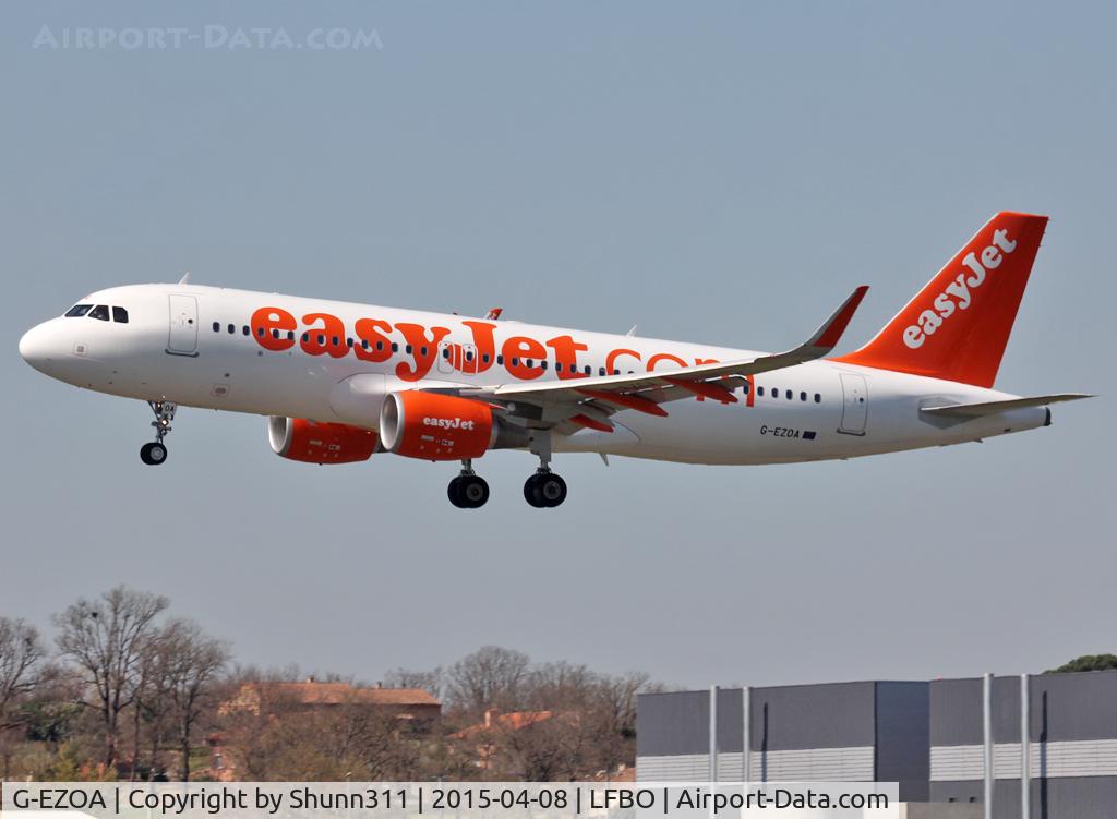 G-EZOA, 2014 Airbus A320-214 C/N 6412, Landing rwy 14R