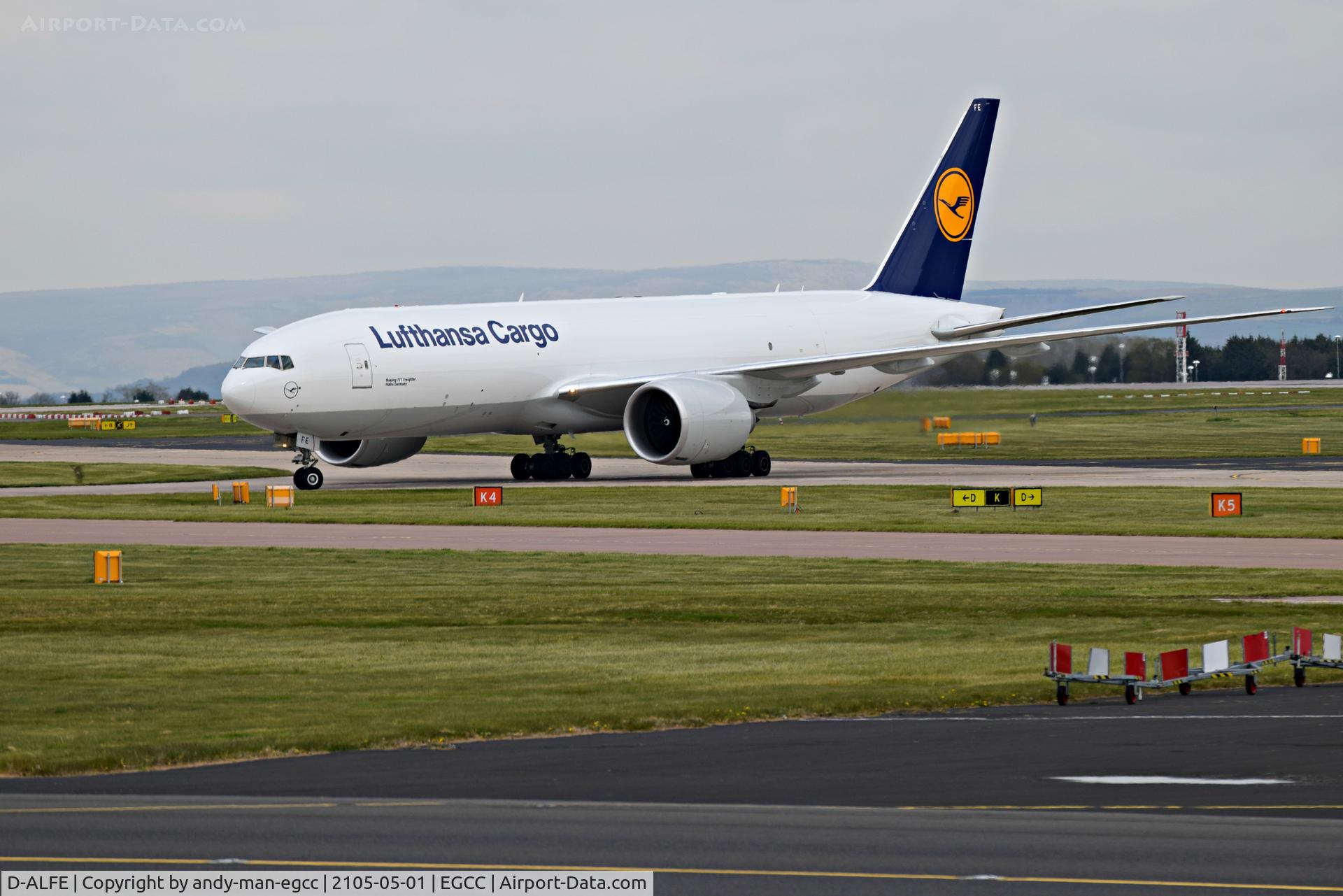 D-ALFE, 2015 Boeing 777-FBT C/N 41678, taxing in from landing on runway 05L