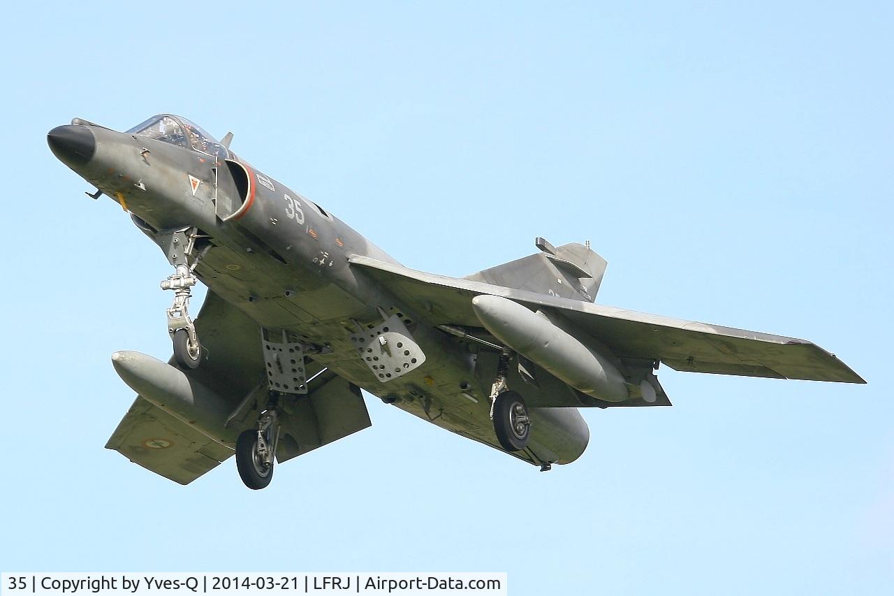 35, Dassault Super Etendard C/N 35, Dassault Super Etendard M (SEM), Short approach rwy 26, Landivisiau Naval Air Base (LFRJ)