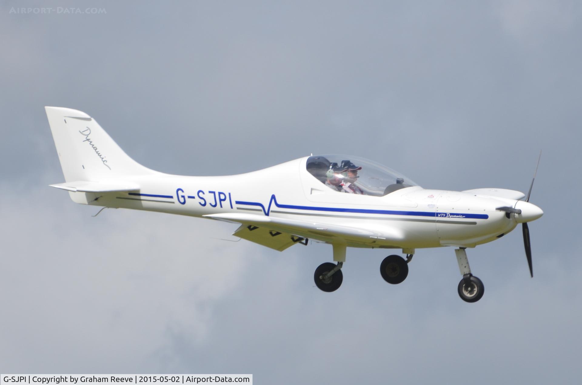 G-SJPI, 2008 Yeoman Dynamic WT9 UK C/N DY281, Landing at Northrepps.