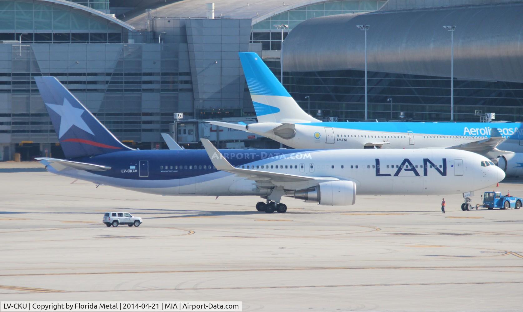 LV-CKU, 2006 Boeing 767-316/ER C/N 34628/945, LAN Argentina