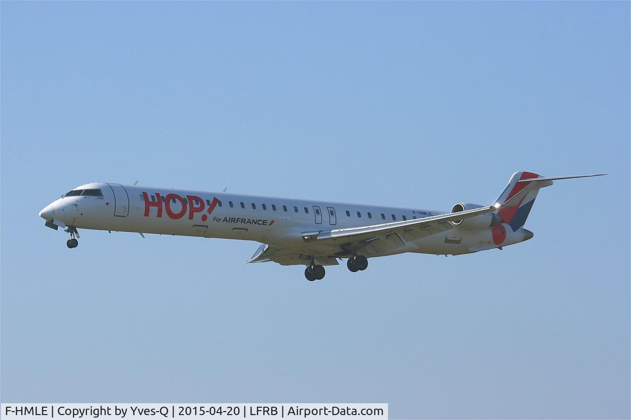 F-HMLE, 2010 Bombardier CRJ-1000EL NG (CL-600-2E25) C/N 19009, Canadair Regional Jet CRJ-1000, On final rwy 07R, Brest-Bretagne airport (LFRB-BES)